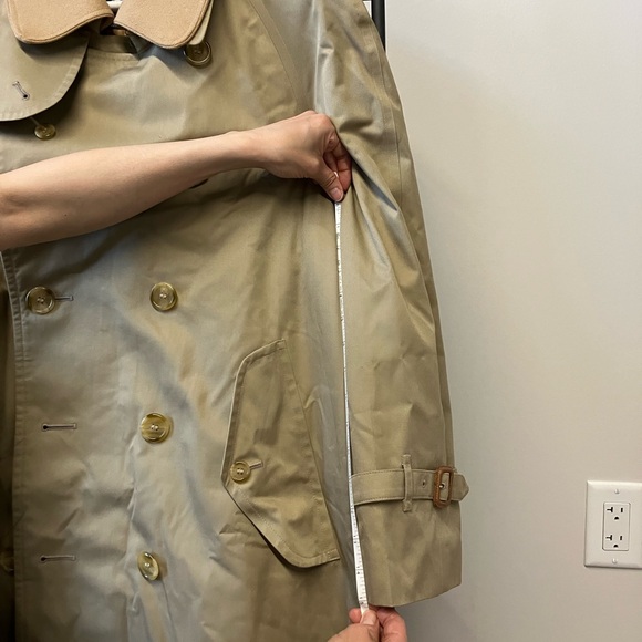 Vintage Burberry Trench Coat with wool liner - Picture 7 of 8